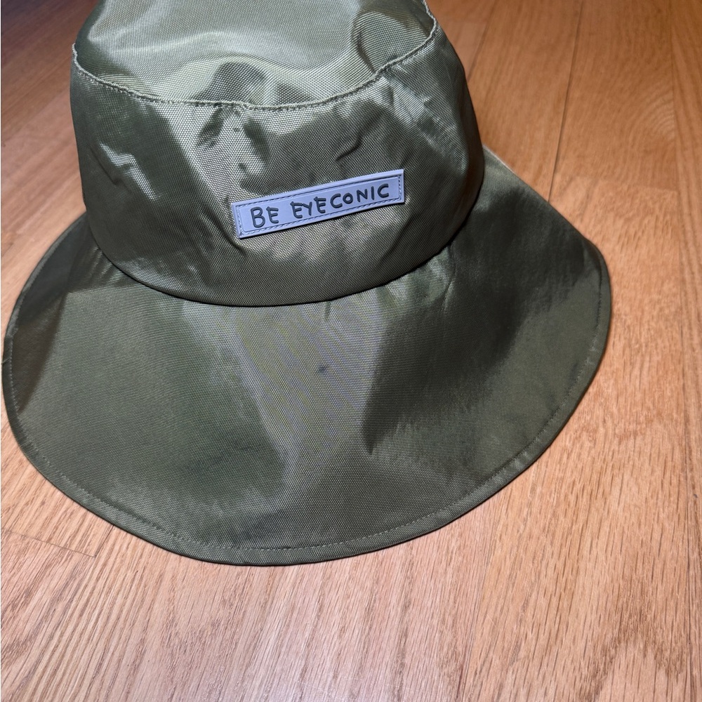 BeEyeconic Green Bucket Hat
